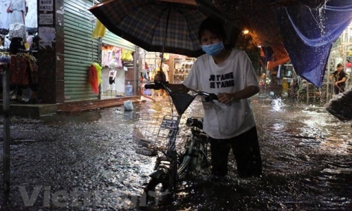 Nội thành Hà Nội tiếp tục mưa rào và dông, có nguy cơ ngập úng